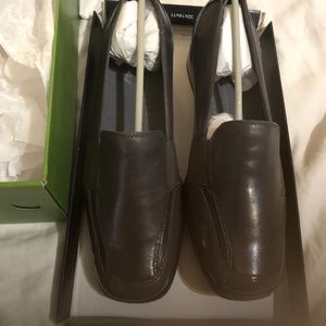 Never Worn Trotters Low heeled leather shoes -Datk Grey